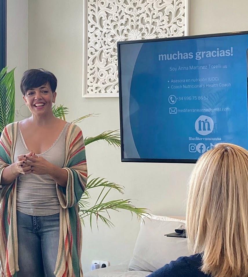 Formación y certificaciones de Anna Martínez